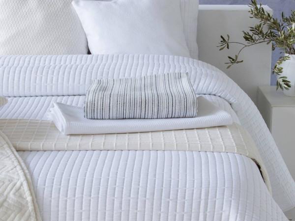 Colcha Jacquard Blanca Hostelería Cuadros